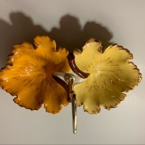 Vintage Serving  Twin Fall Leafs Dish Bowls.